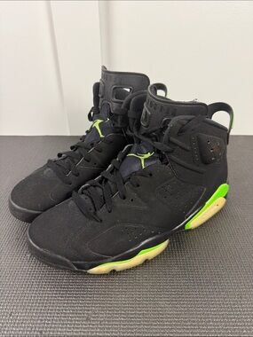 Jordan 6 retro GS Men's Black and Neon Green Athletic Shoes 10.5